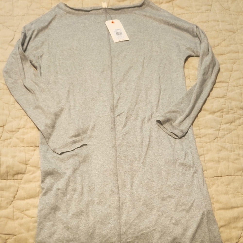 Billabong Brand Gray Long Sleeve Beach Cover Up Size XS. NWT